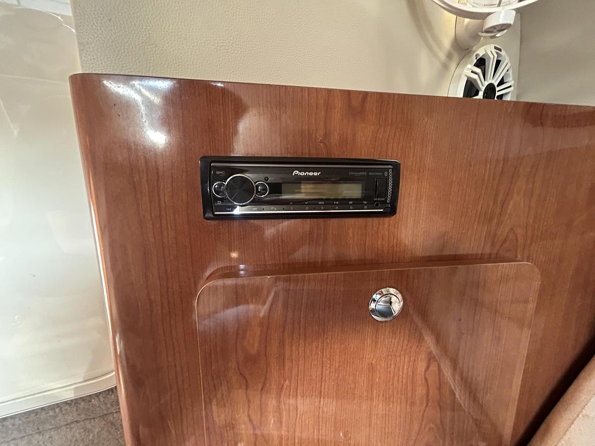 Used 2005 Ebbtide 2600