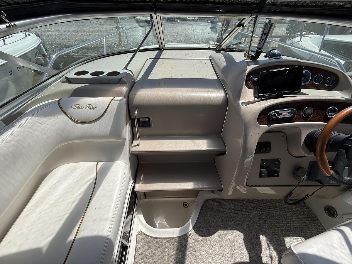 Used Sea Ray 260 Sundancer