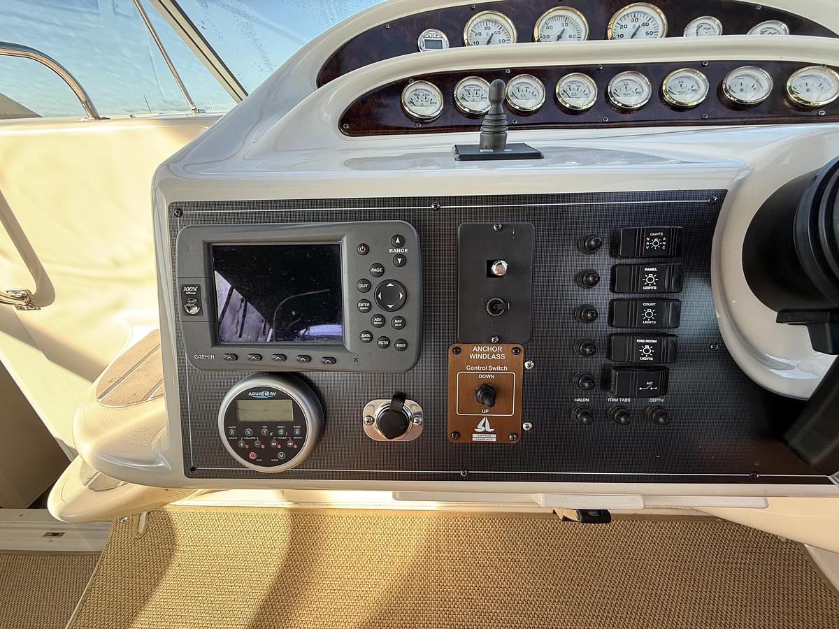 Used 2000 Monterey 322 Cruiser