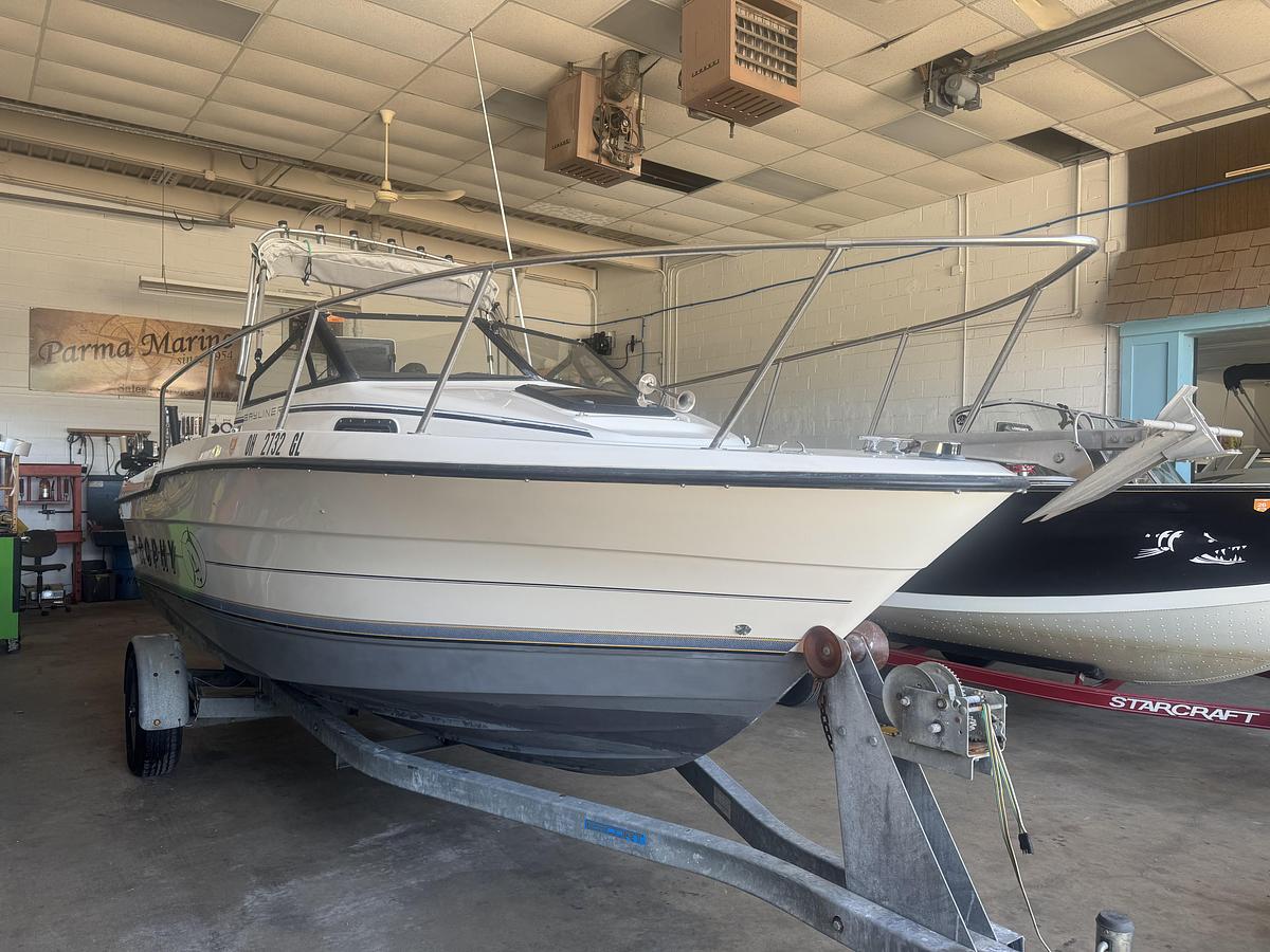 Used 1992 Bayliner 2052 Trophy