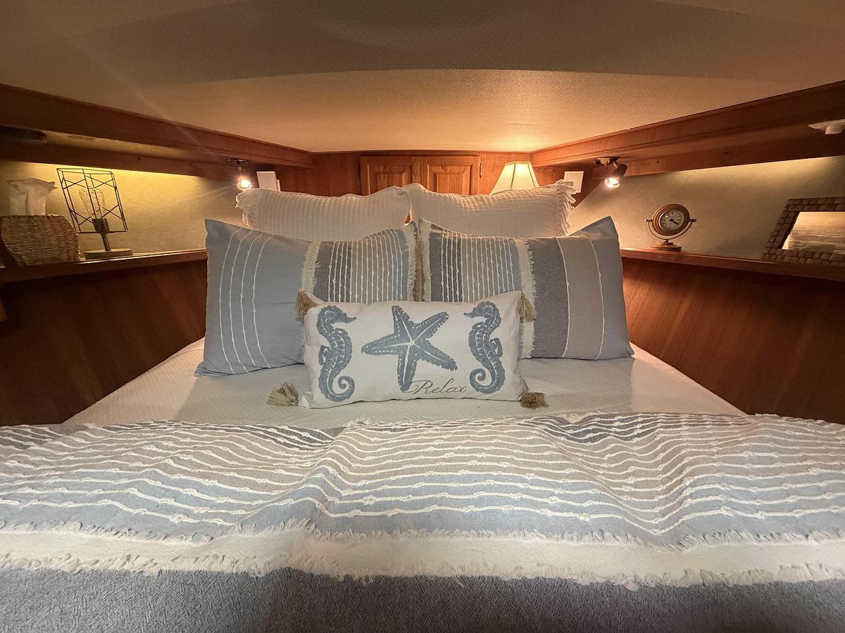 Used 1986 Viking 48 Motor Yacht