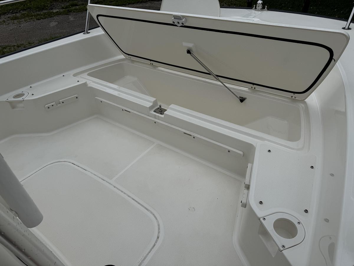 Used 2013 Boston Whaler 210 Montauk