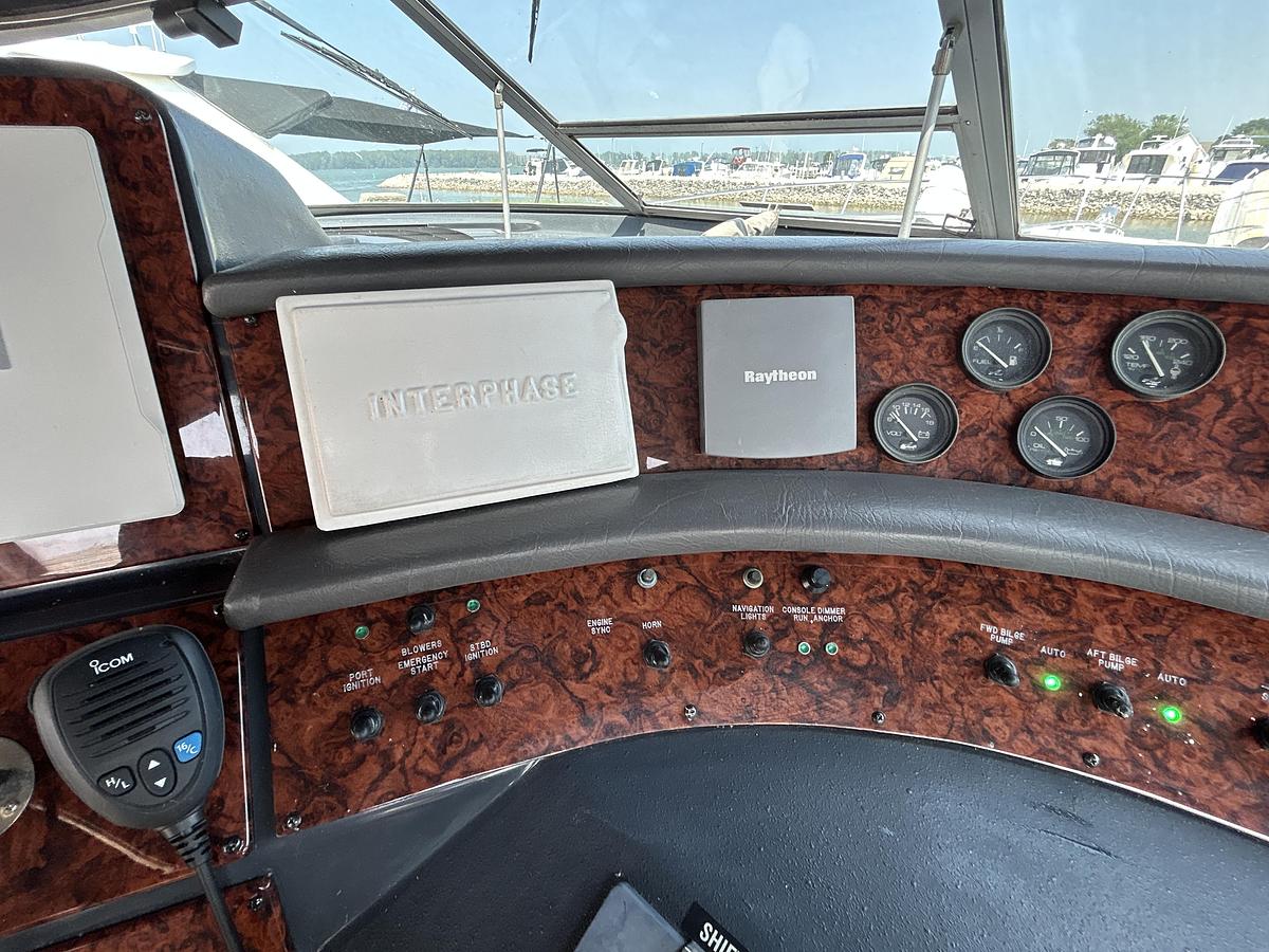 Used 1993 Sea Ray 440 Sundancer