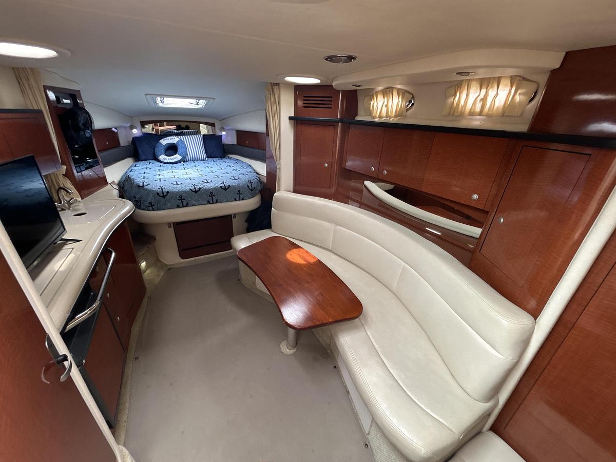 Used 2005 Sea Ray 320 Sundancer