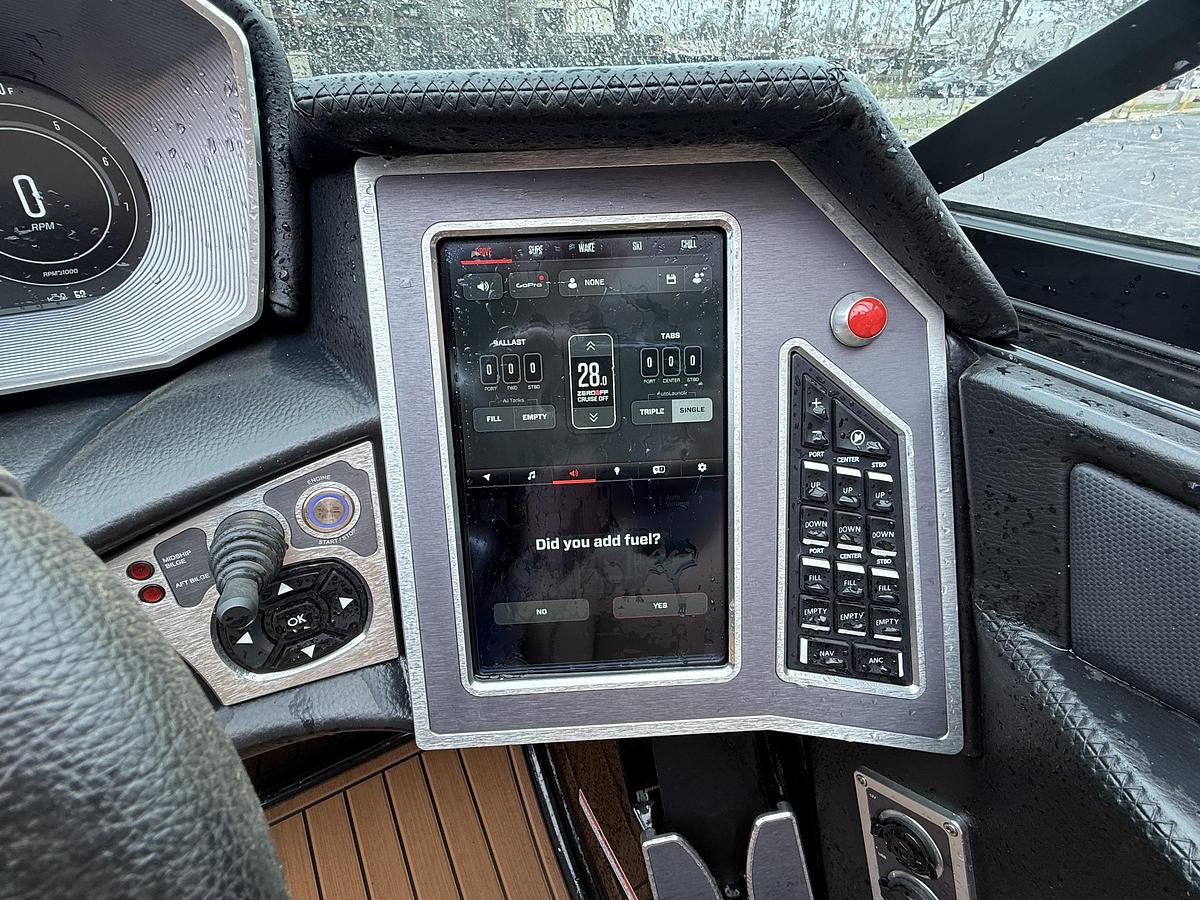 Used 2021 MasterCraft X26