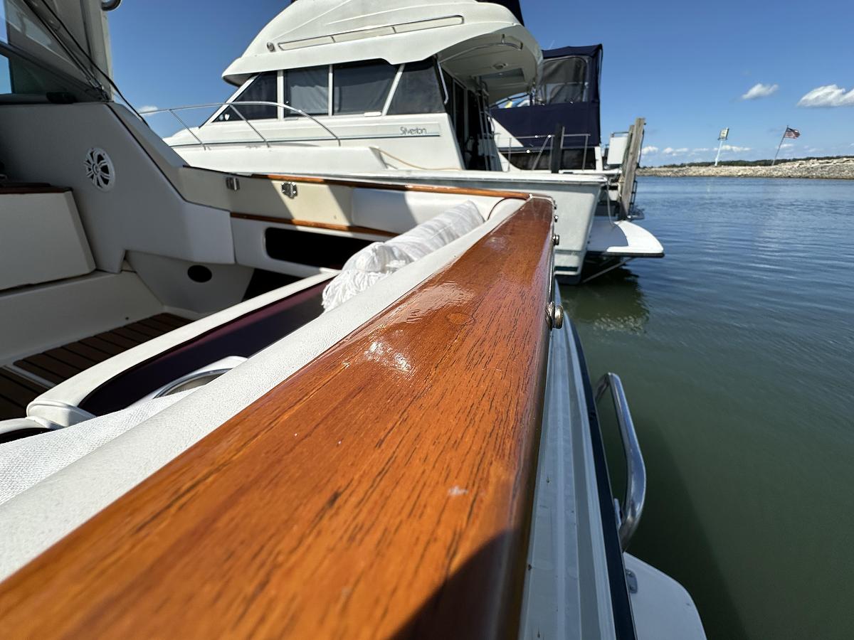 Used 1987  Sea Ray 340 Sundancer