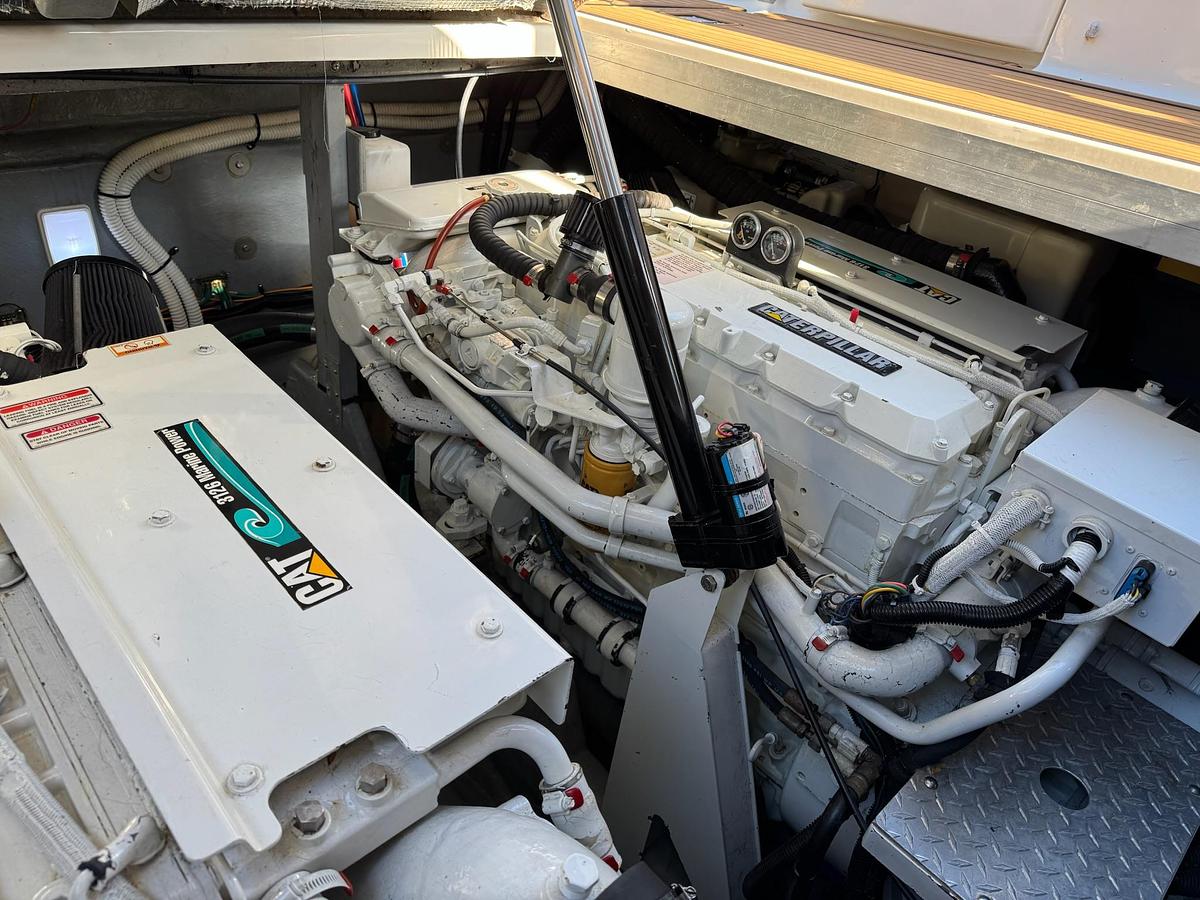 Used 2000 Sea Ray 380 Sundancer