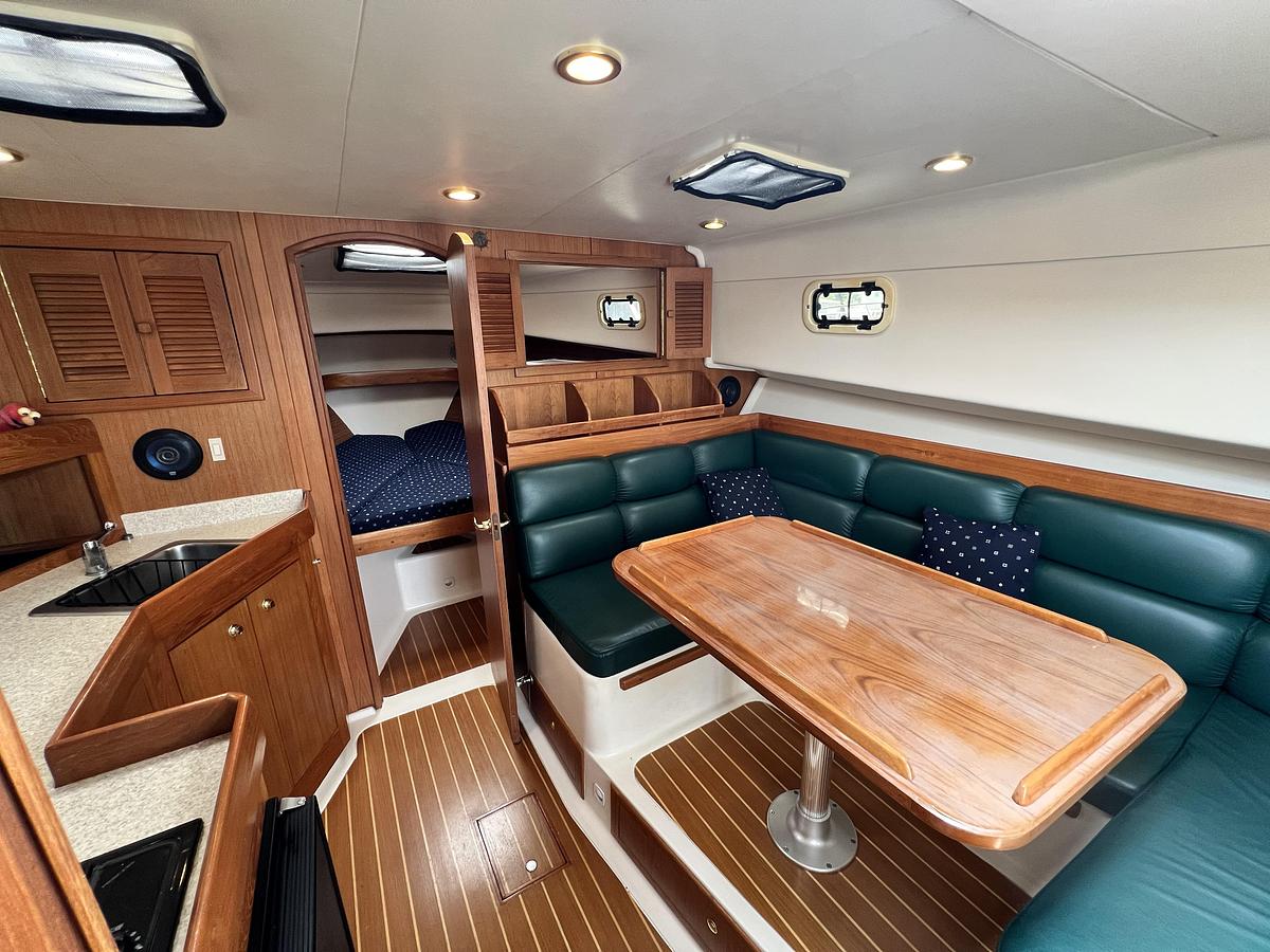 Used 2001 Mainship 34 Pilot