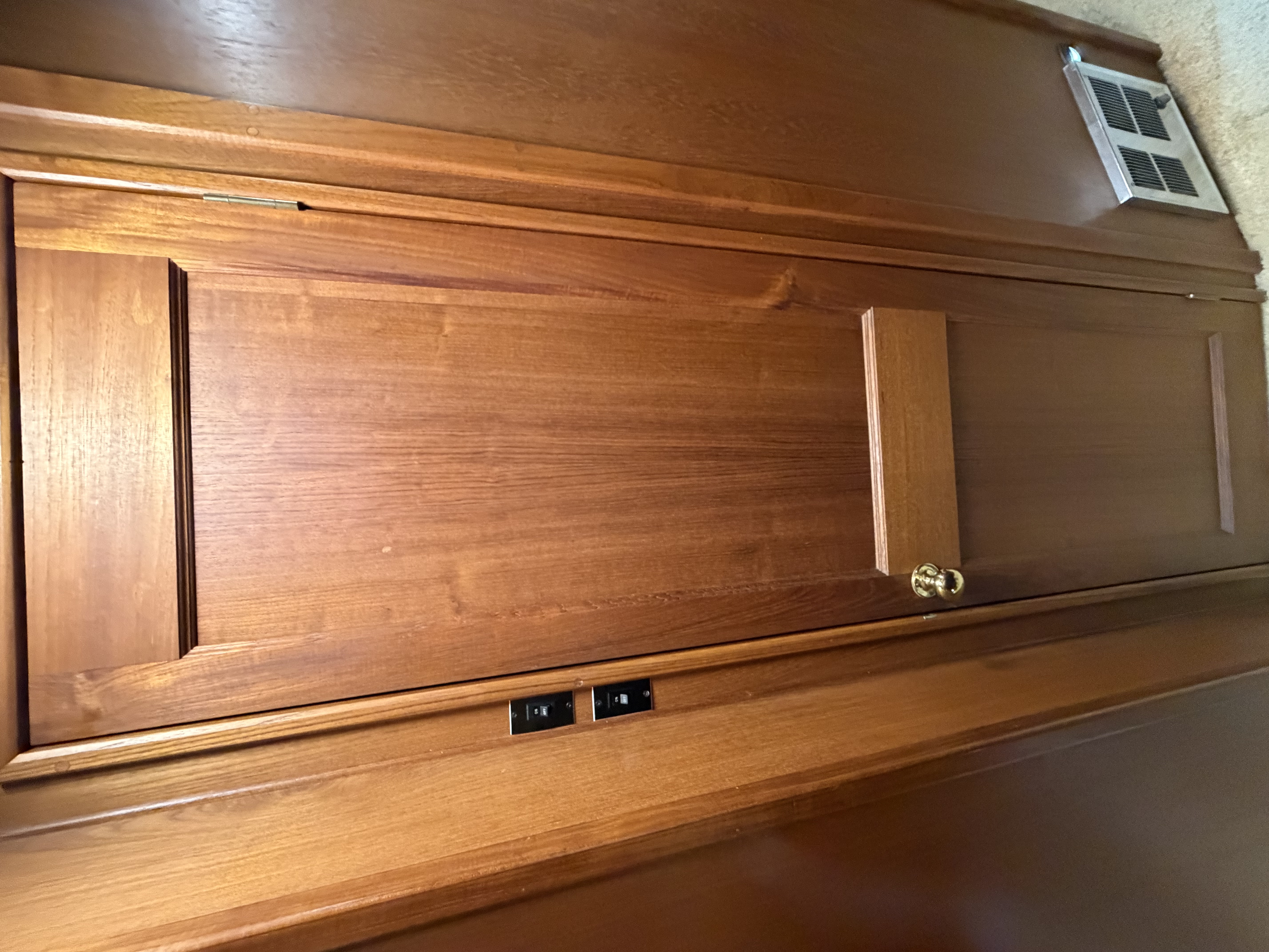 Used 1986 Viking 48 Motor Yacht
