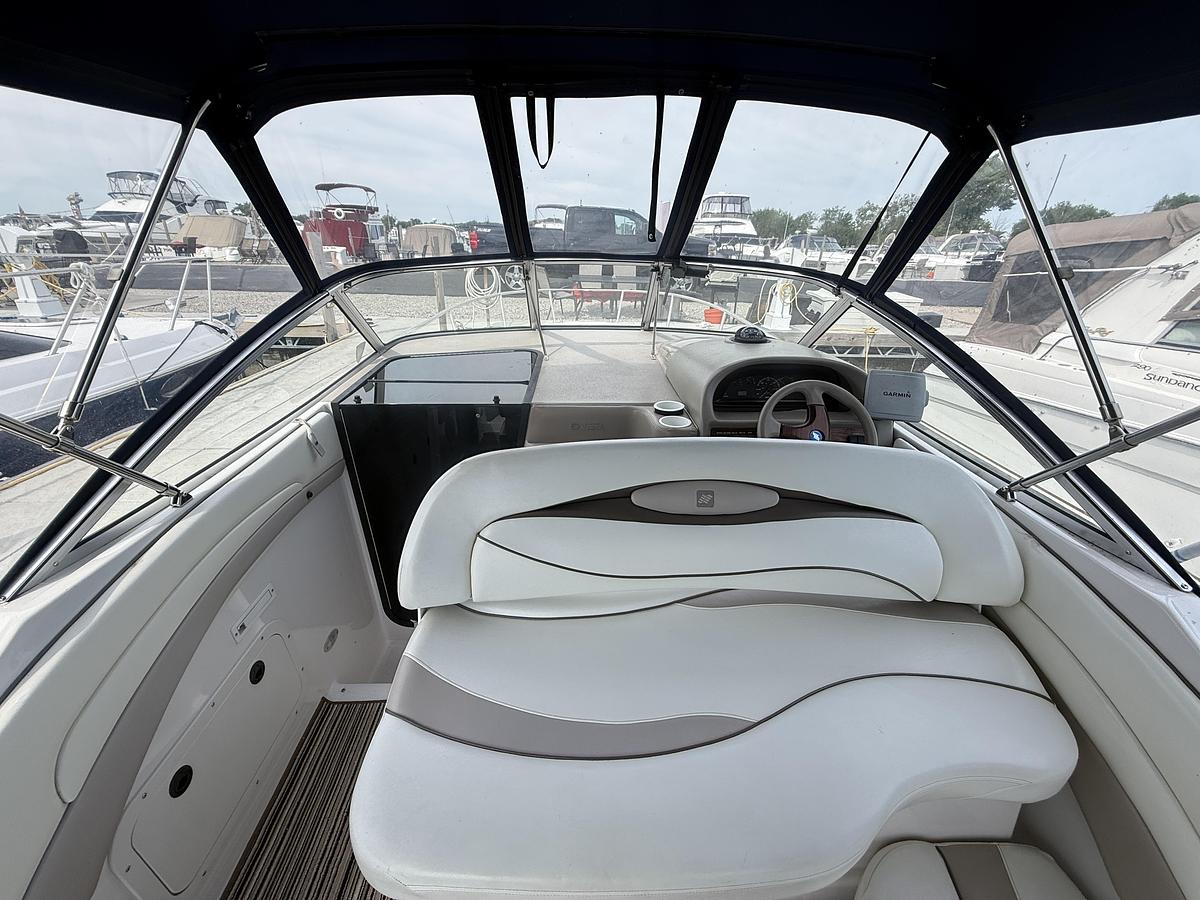 Used 1998 Four Winns 258 Vista