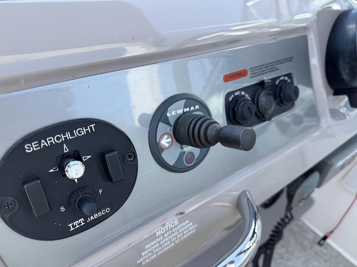 Used 2009 Chaparral 350 Signature