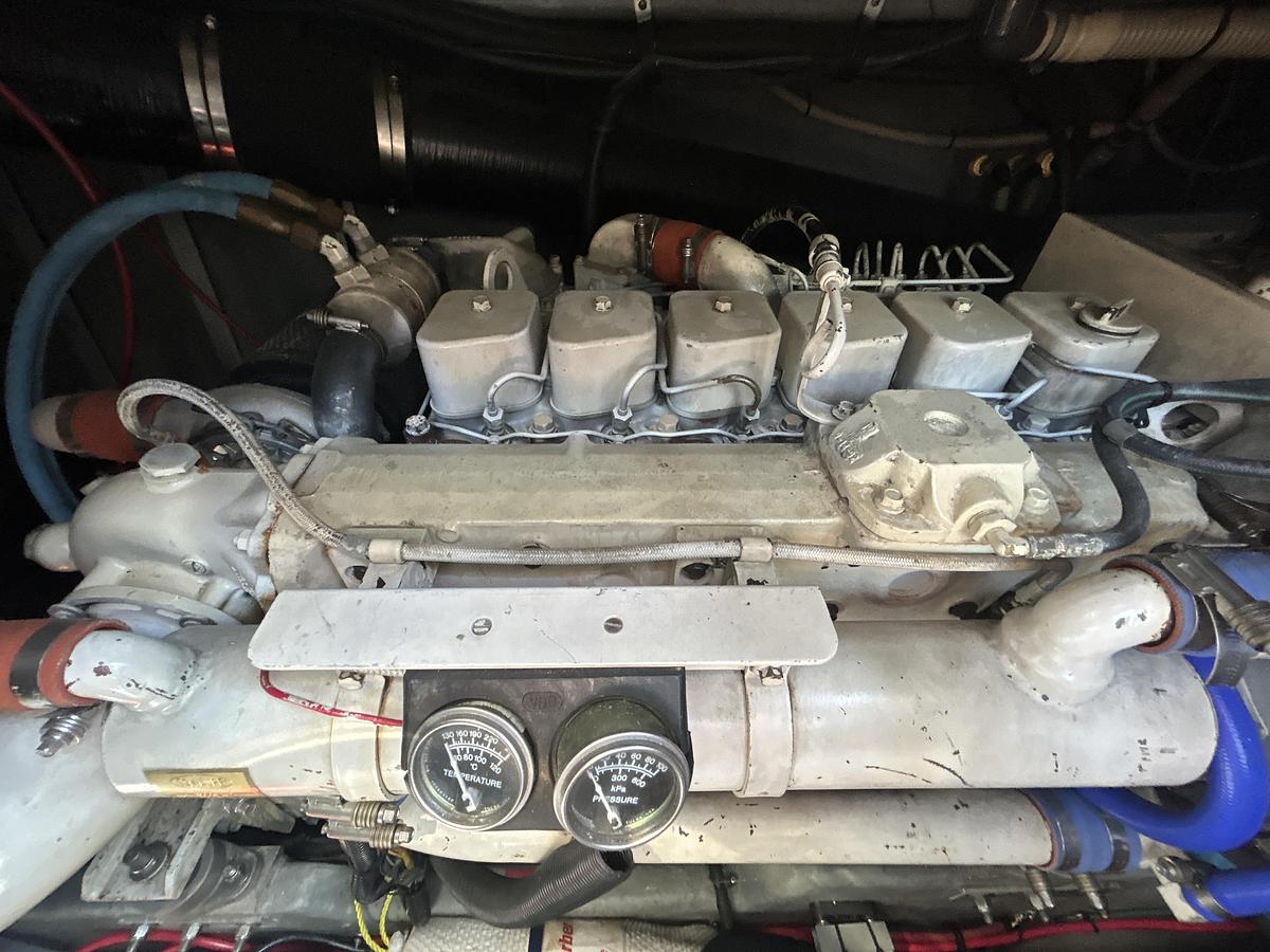 Used 1993 Sea Ray 440 Sundancer