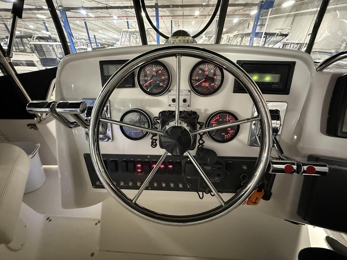 Used 1998  Silverton 352 Motor Yacht