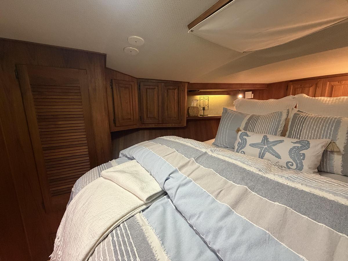 Used 1986 Viking 48 Motor Yacht