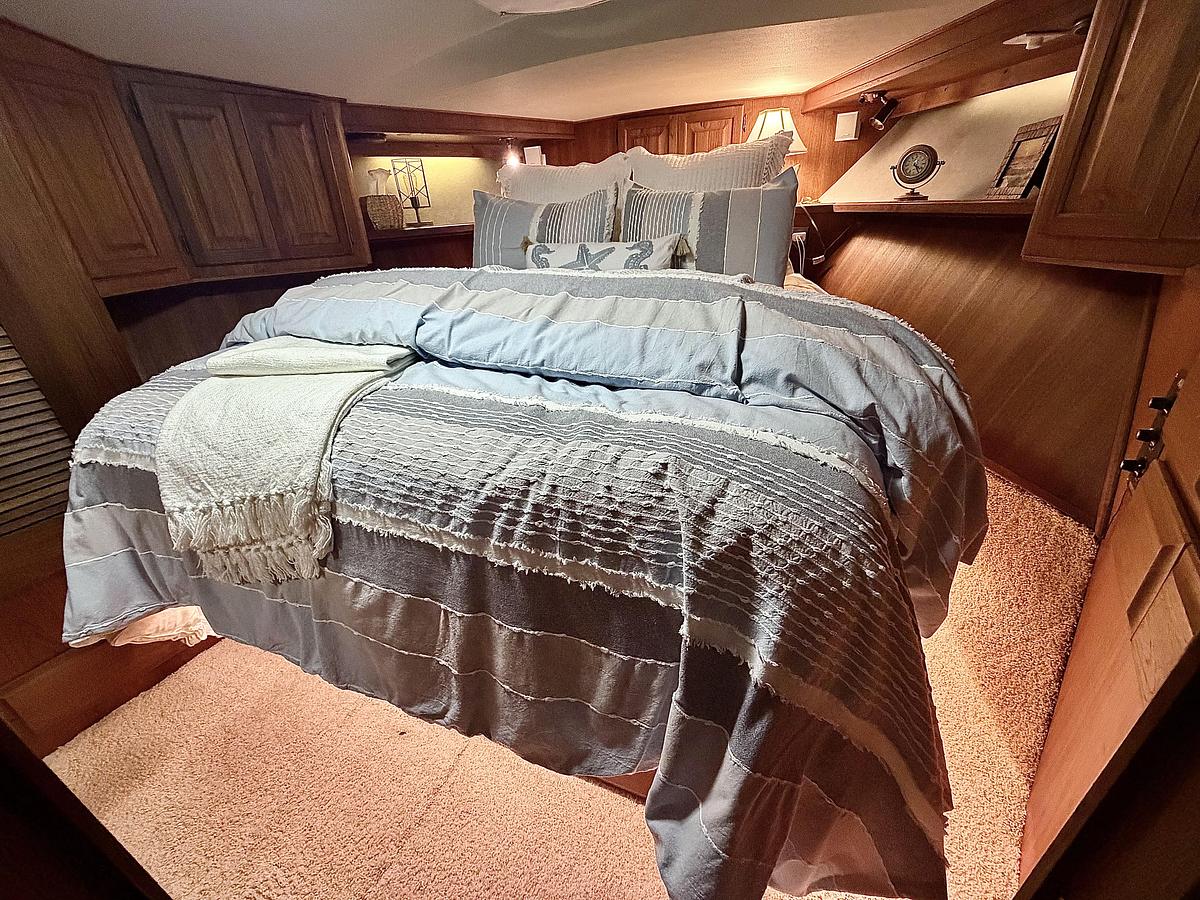 Used 1986 Viking 48 Motor Yacht