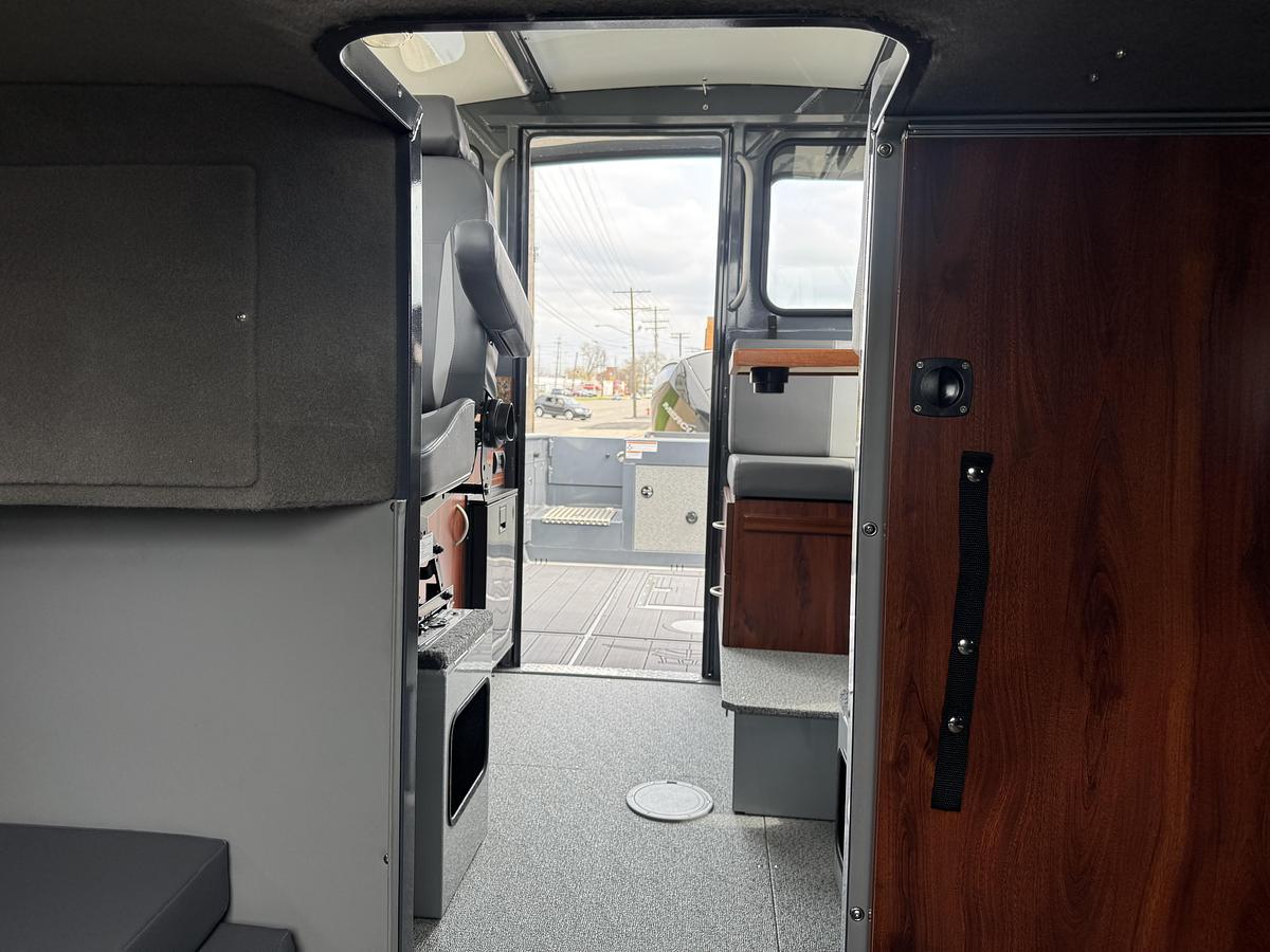 Used 2025 Hewescraft 240 Pacific Cruiser Hardtop