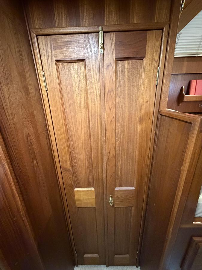 Used 1986 Viking 48 Motor Yacht