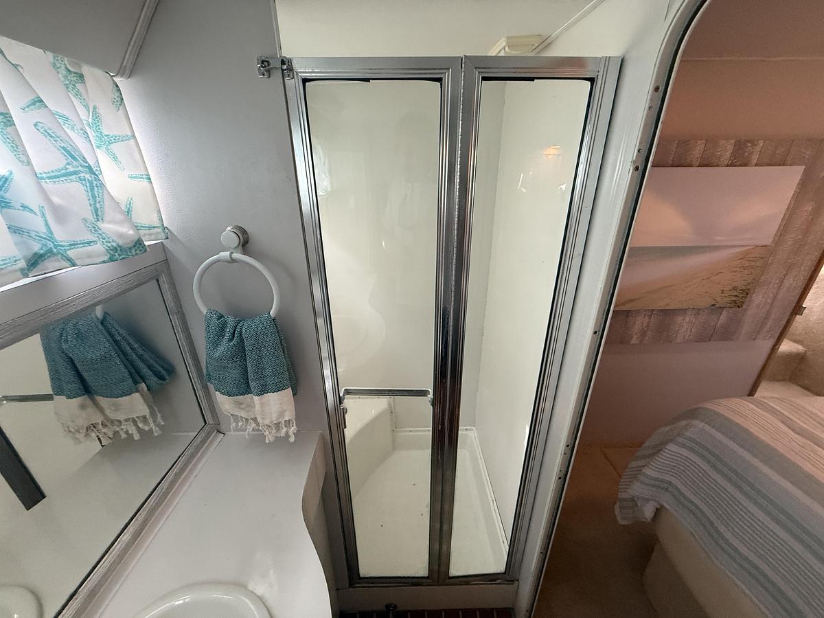 Used 1992 Silverton  41 Aft Cabin Motor Yacht