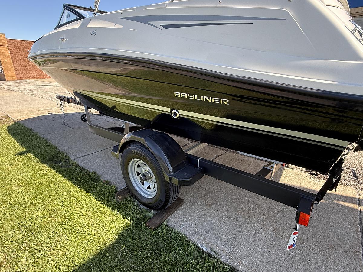 Used 2016 Bayliner VR5