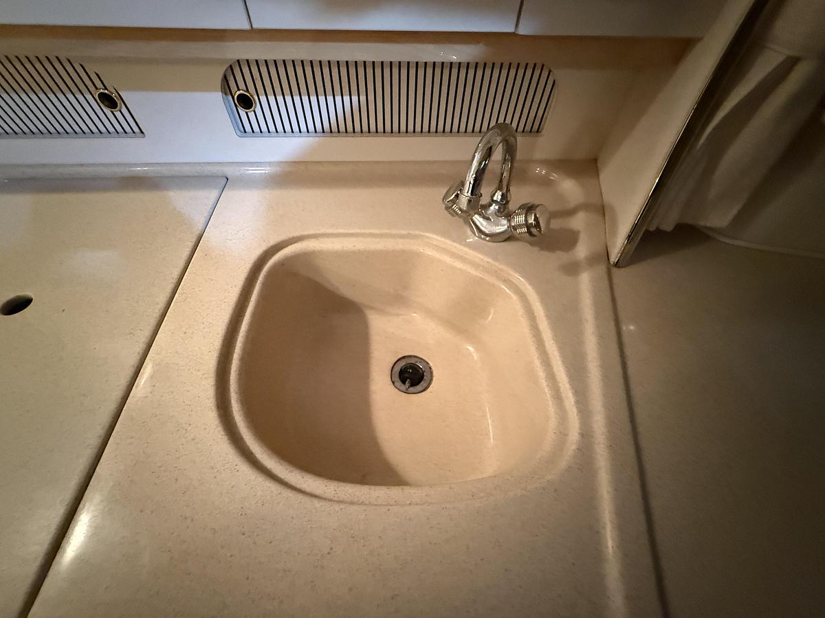 Used 2000 Sea Ray 310 Sundancer