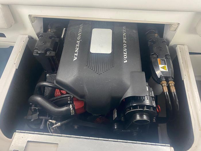 Used 2002 Four Winns 205 Sundowner