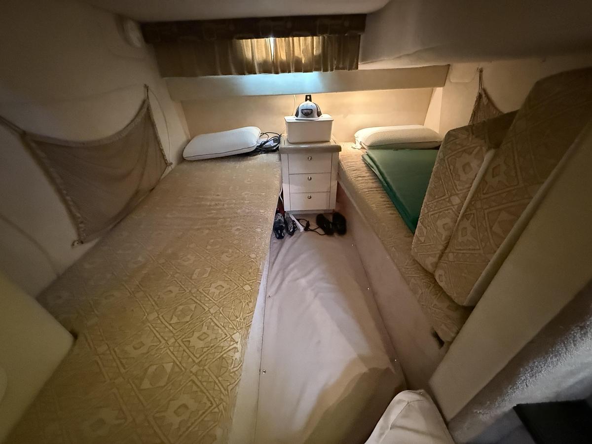 Used 2000 Monterey 322 Cruiser