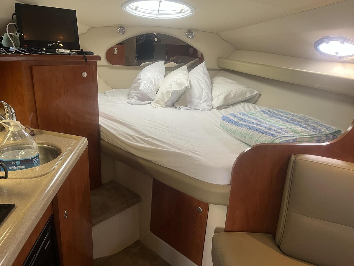 Used 2007 Cruisers Yachts 280 CXI