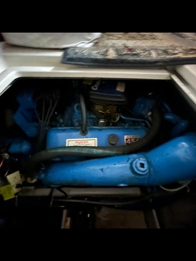 Used 1990 Carver 3257 Montego