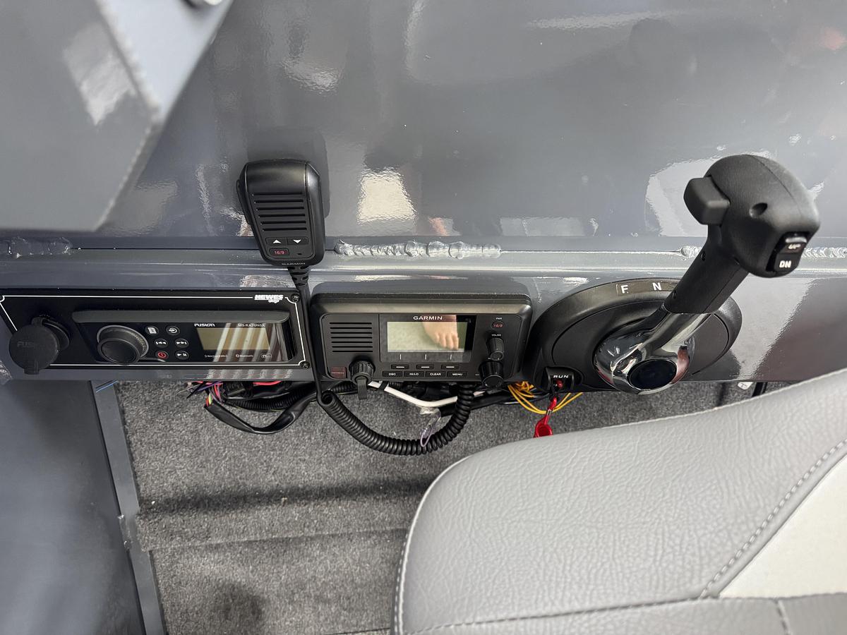 Used 2025 Hewescraft 240 Pacific Cruiser Hardtop