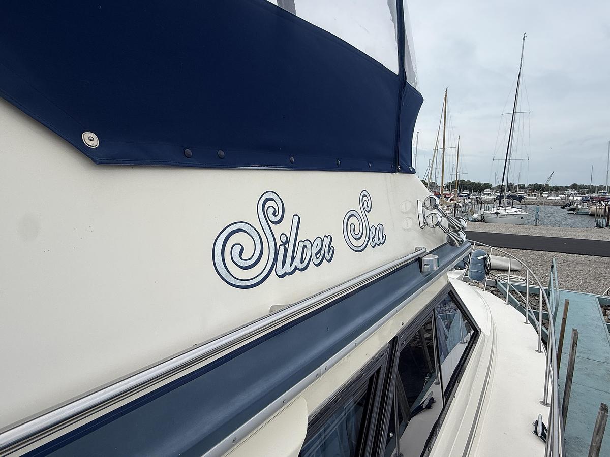 Used 1986 Sea Ray 410 Sundancer