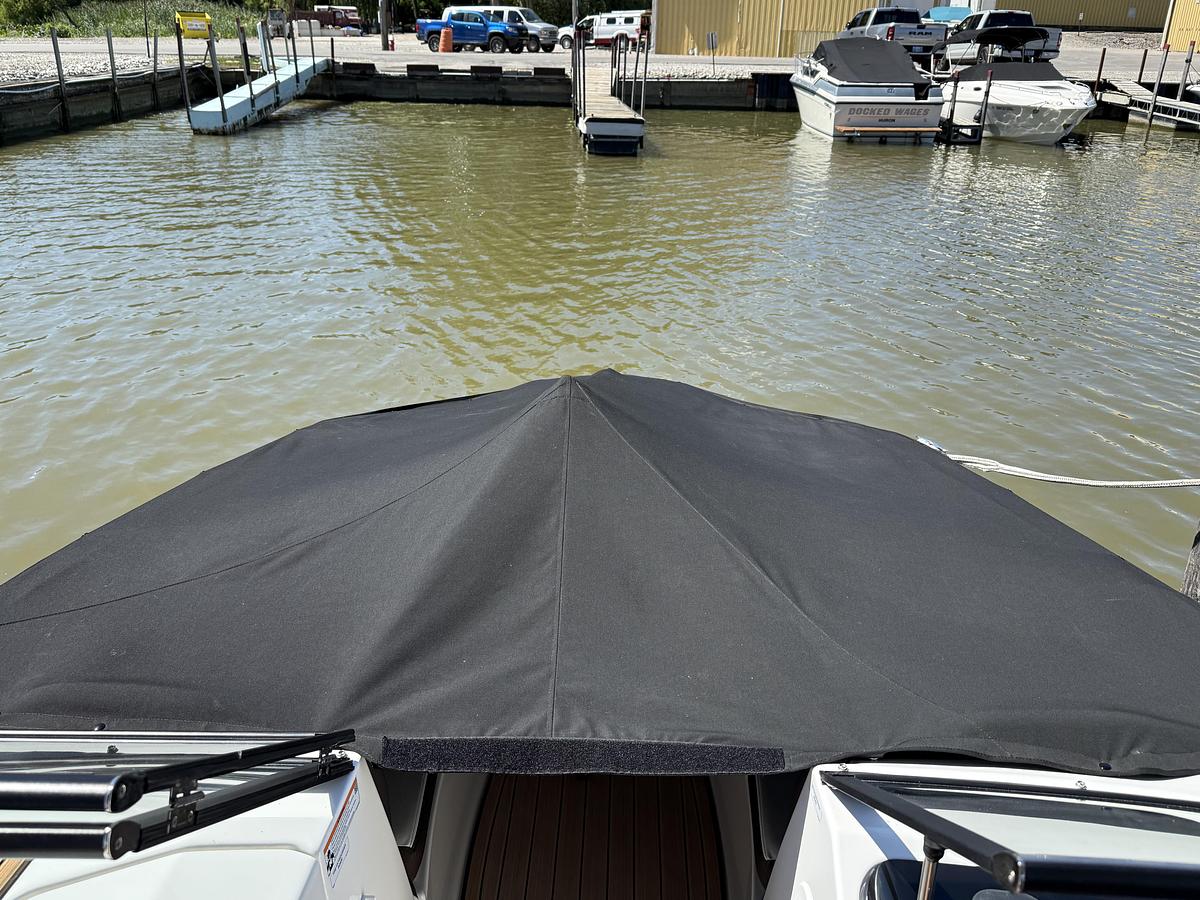 Used 2023 Yamaha 252 SD