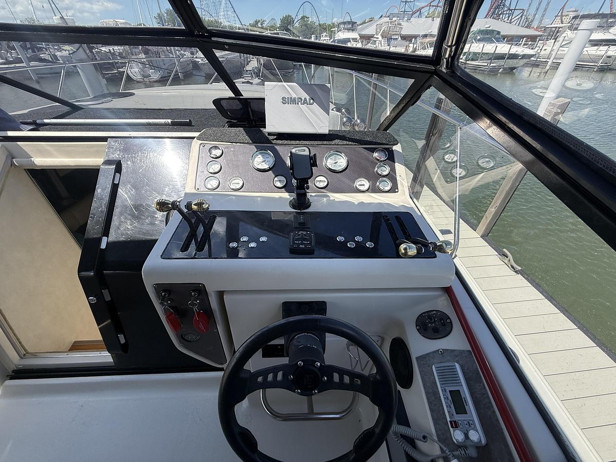 Used 1990 Silverton 34 Express