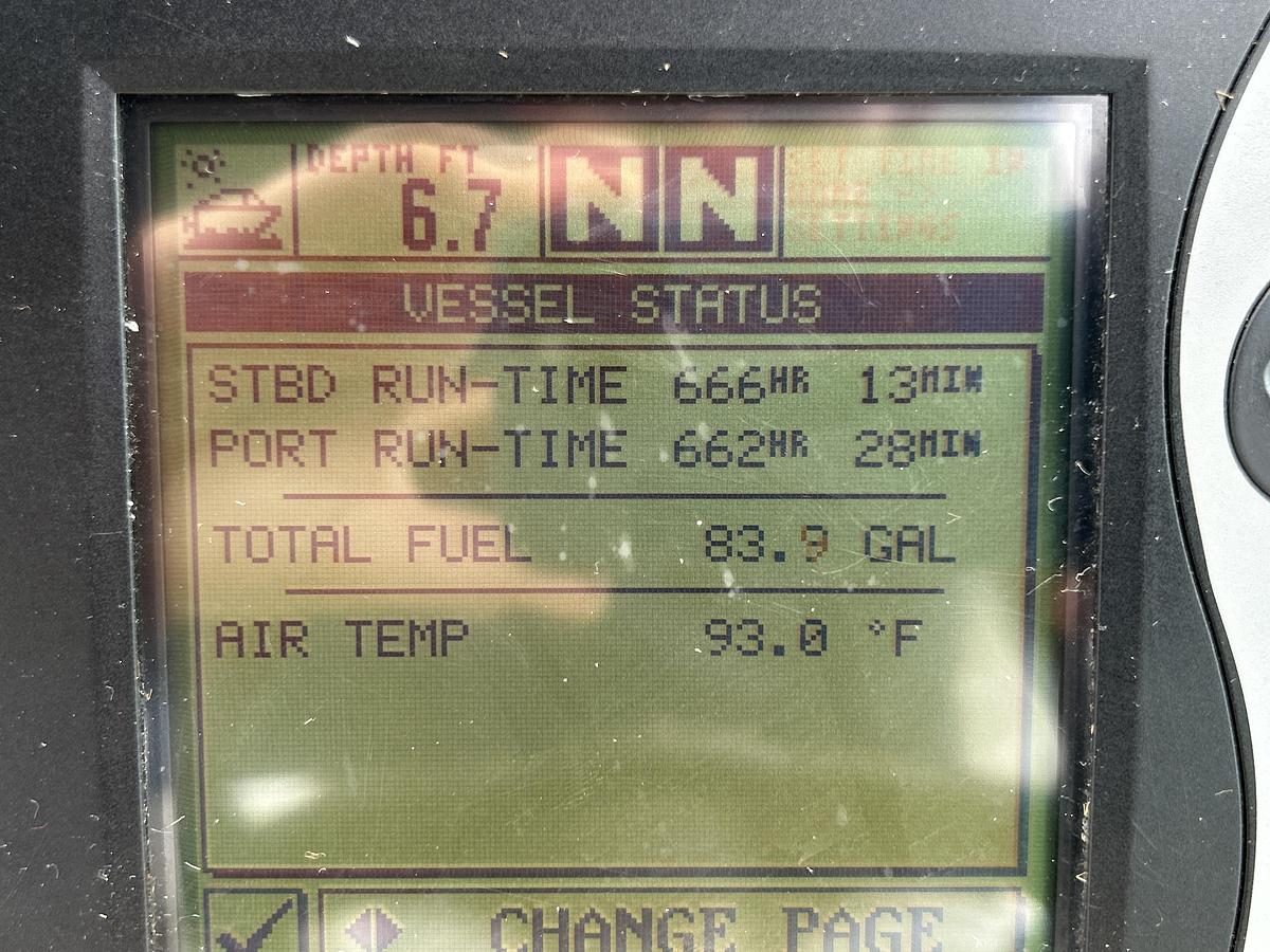 Used 2005 Sea Ray 320 Sundancer