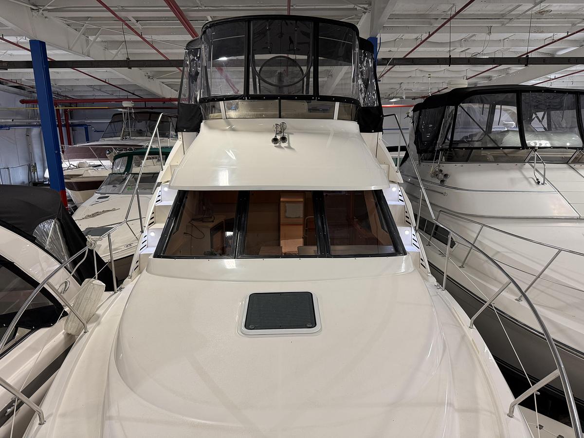 Used 1998  Silverton 352 Motor Yacht