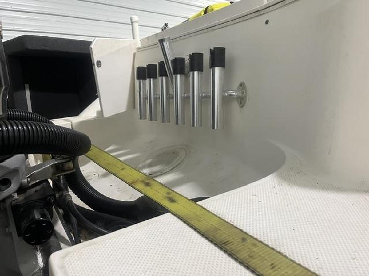 Used 2005 Trophy 2502 Pro