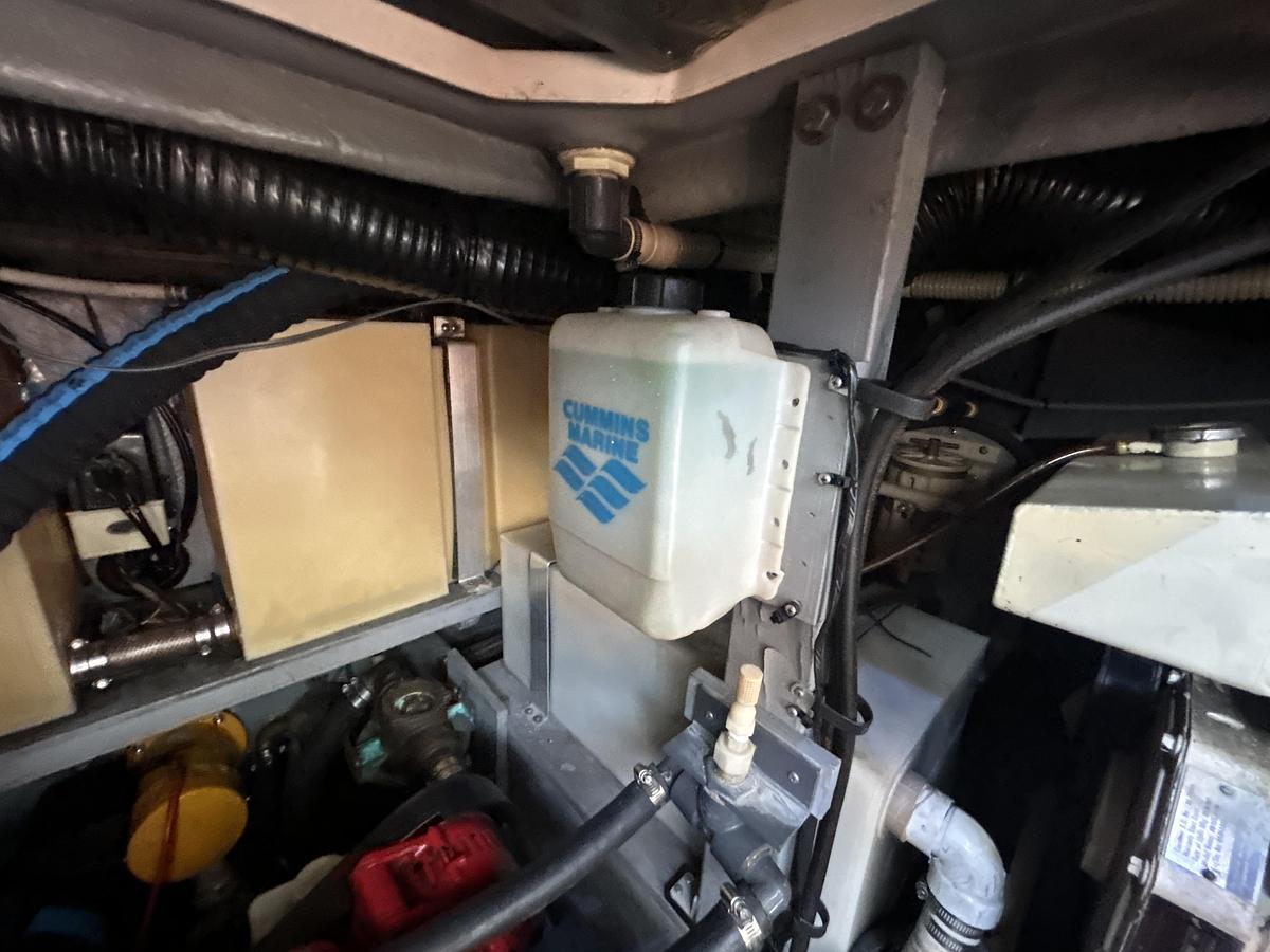 Used 1993 Sea Ray 440 Sundancer