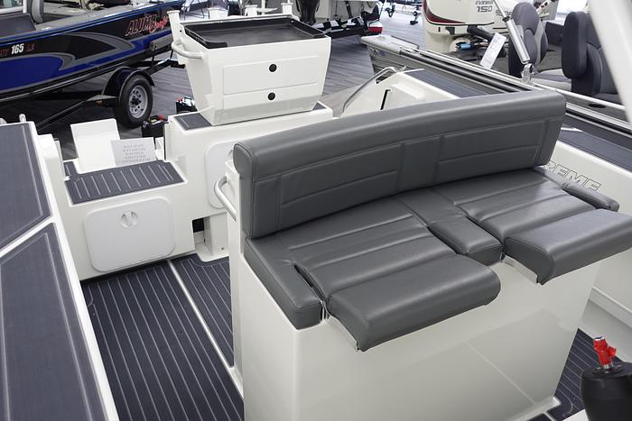 2024 Extreme Boats 745 Center Console 24ft