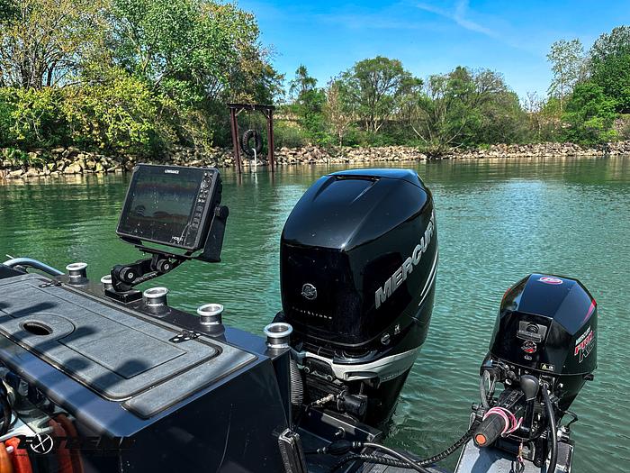 Used 2022 Extreme Boats 795 Walk Around 26'