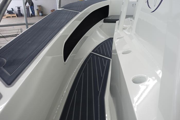 2024 Extreme Boats 745 Center Console 24ft