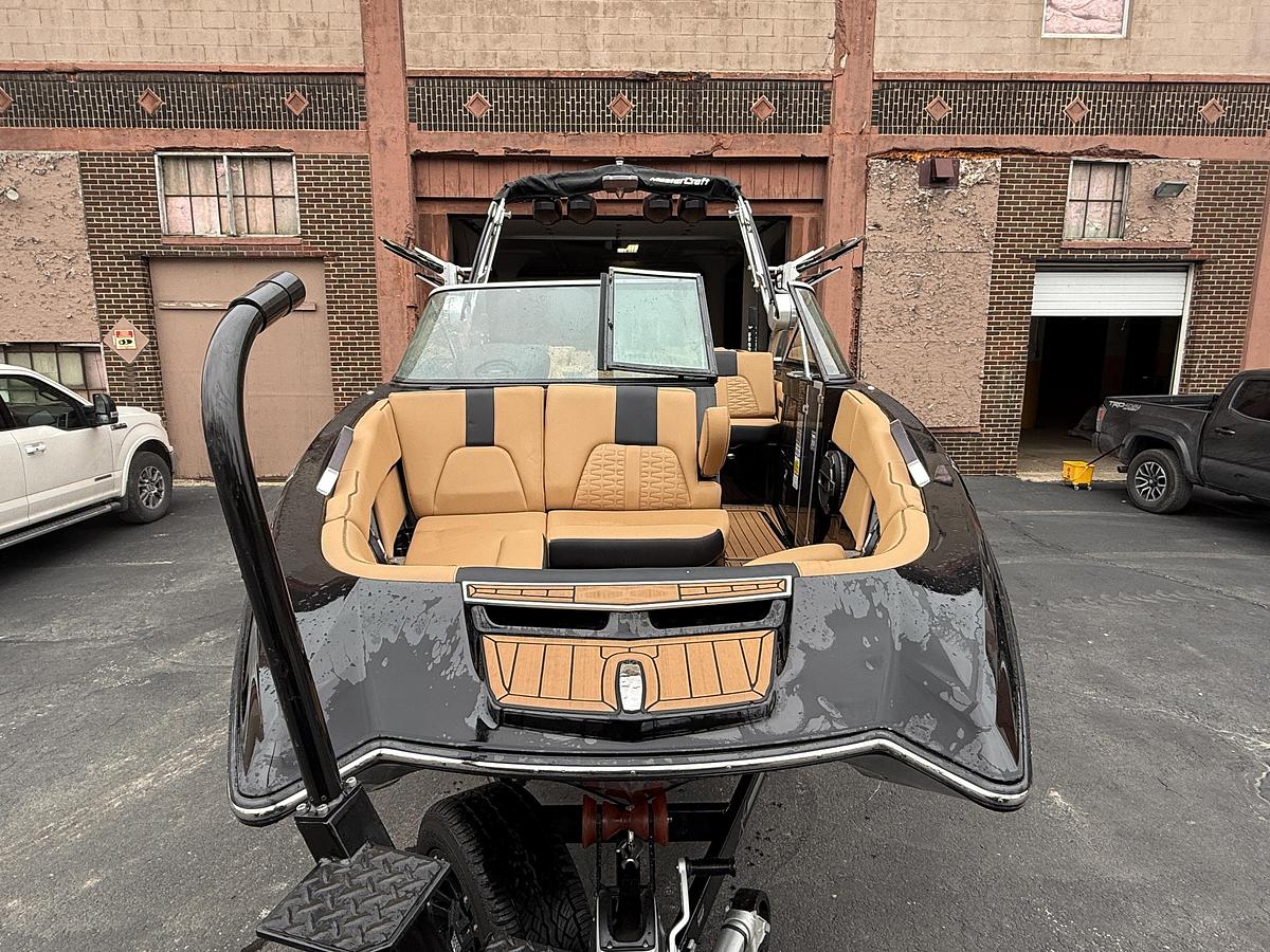 Used 2021 MasterCraft X26