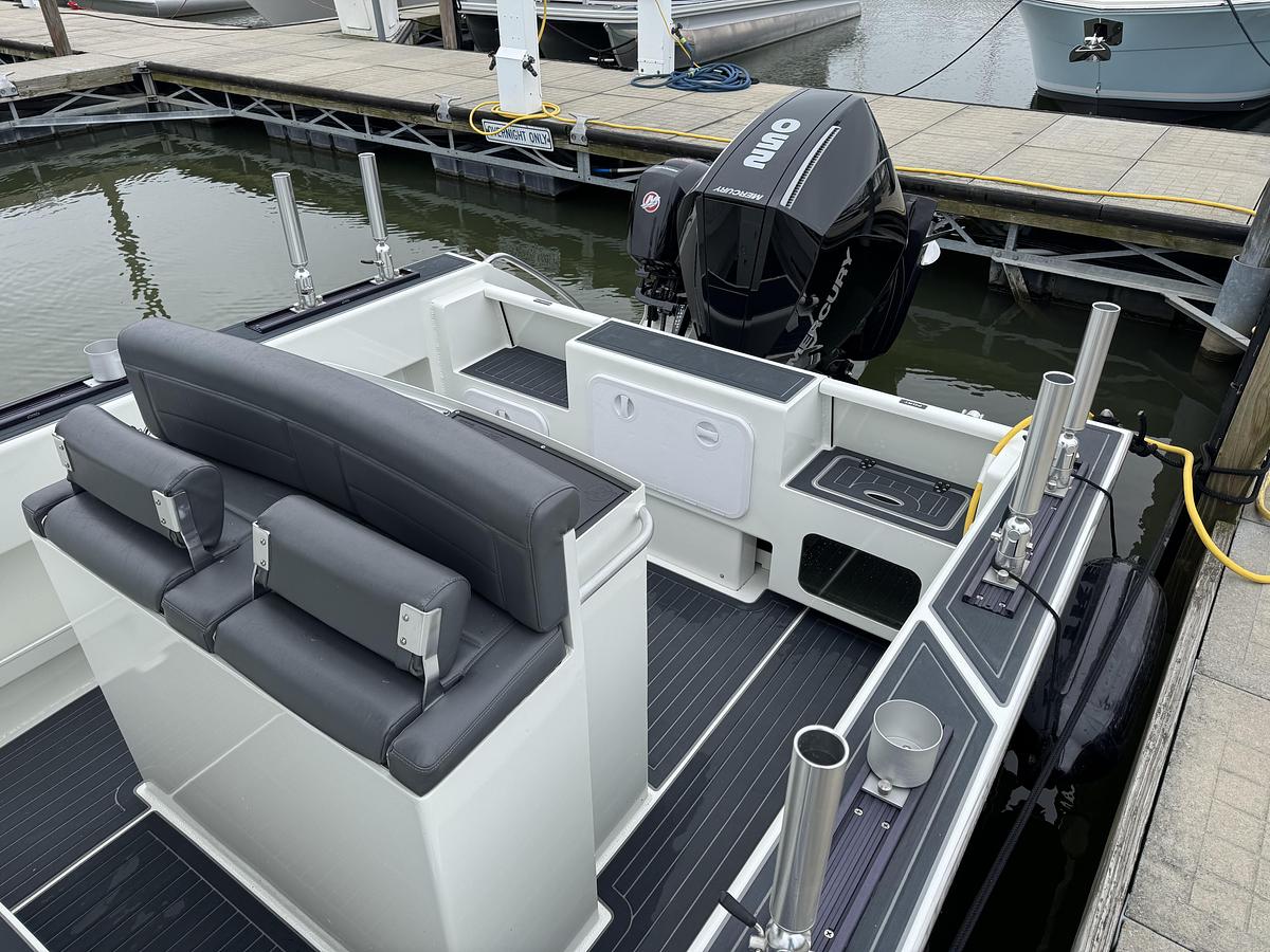 Used 2021 Extreme Boats 745 Center Console 24ft