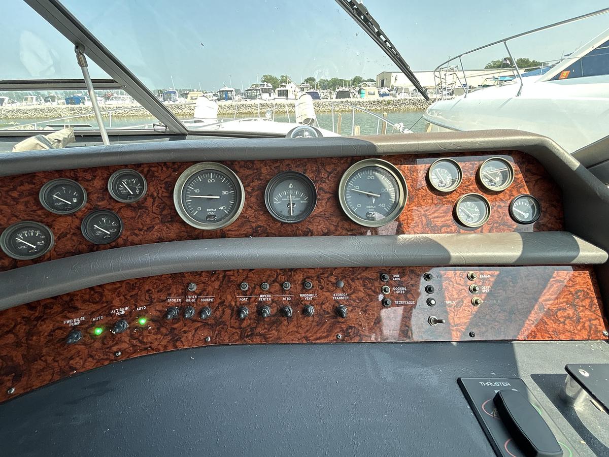 Used 1993 Sea Ray 440 Sundancer