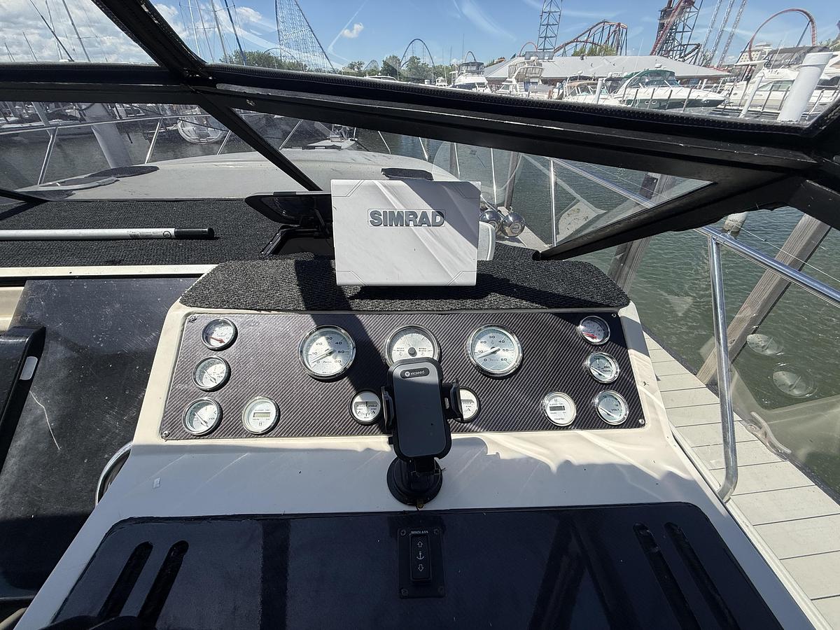 Used 1990 Silverton 34 Express