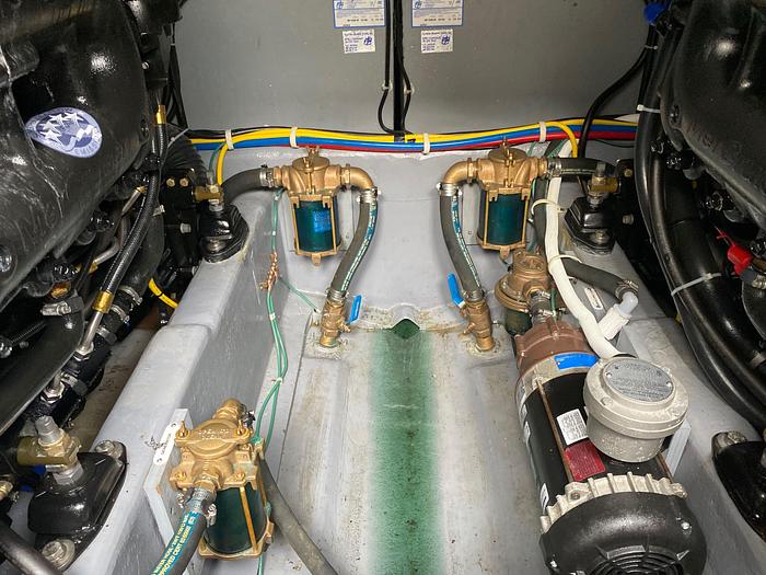 Used 2018 Carver C37