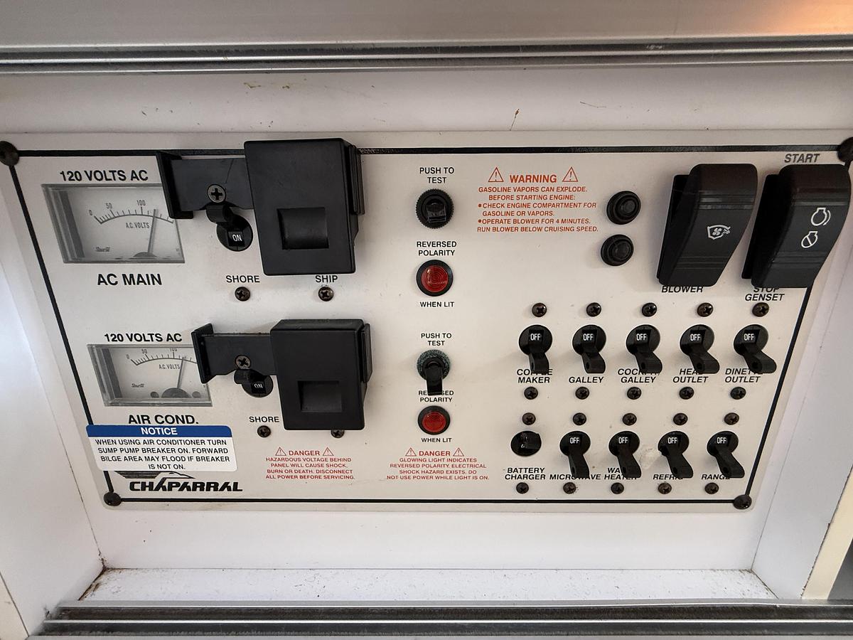 Used 1999 Chaparral 300 Signature