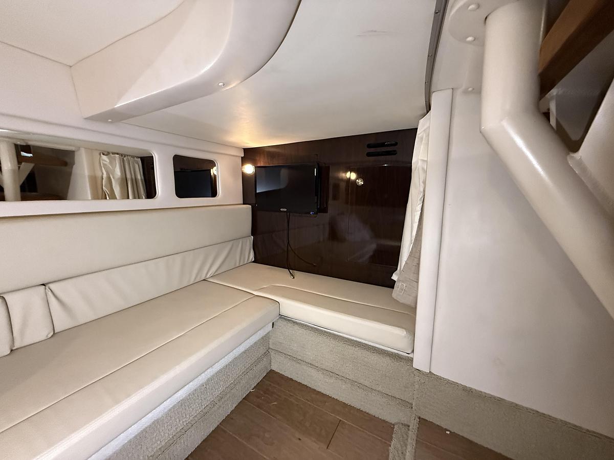 Used 2017 Sea Ray 330 Sundancer