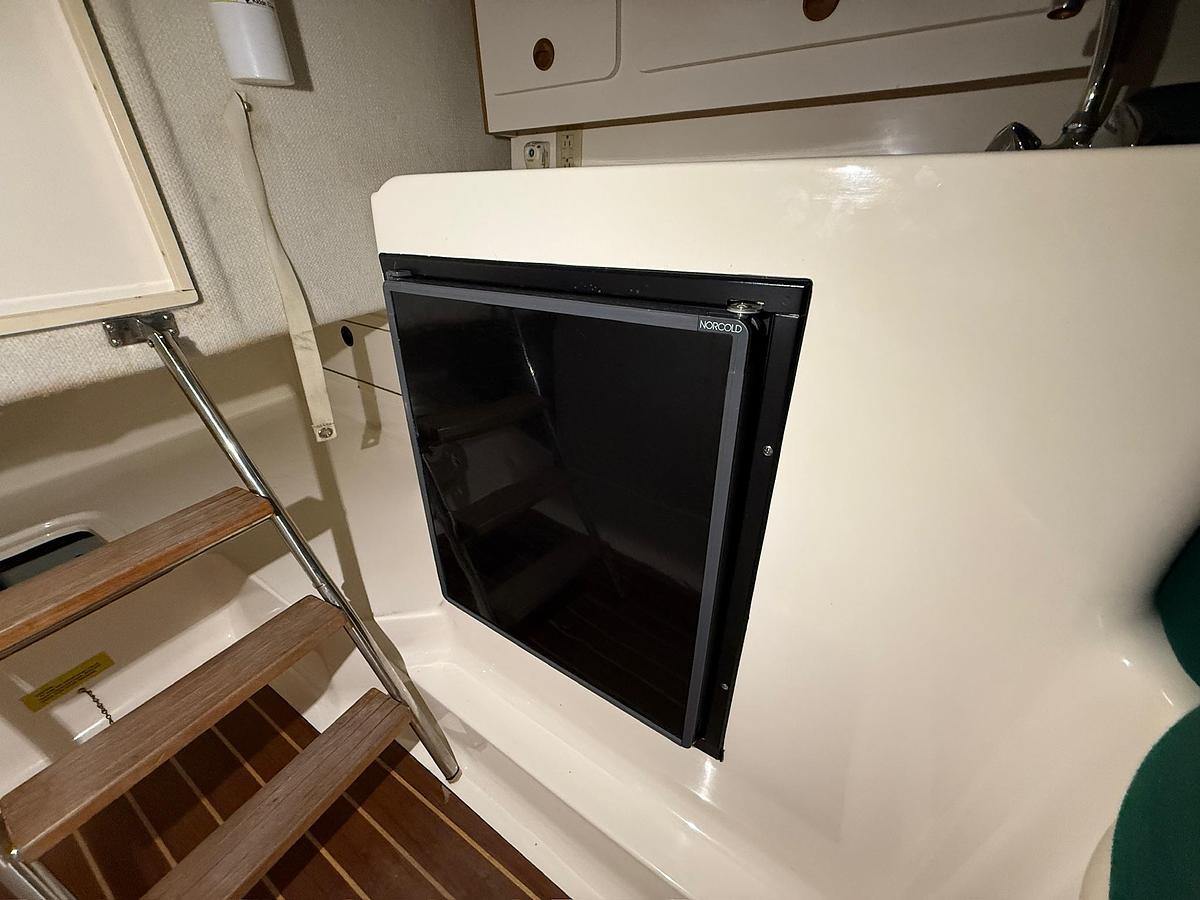 Used 1998 Pursuit 2860 Denali