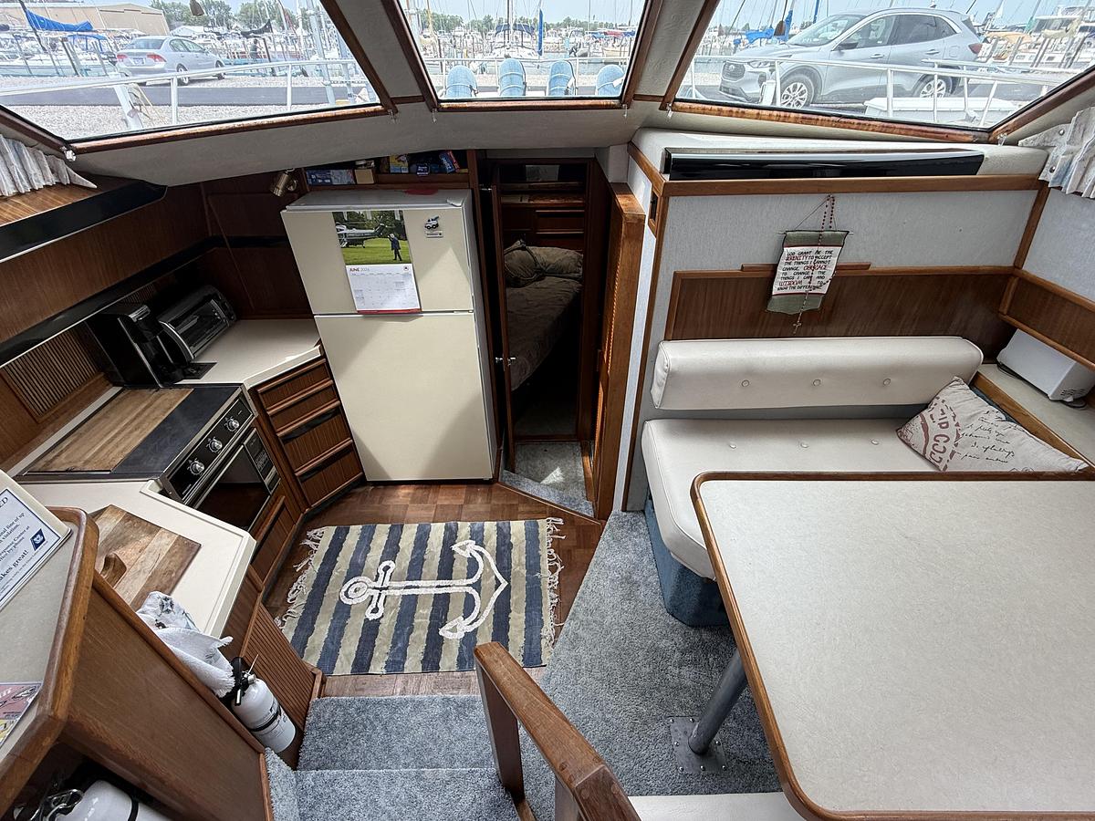 Used 1986 Sea Ray 410 Sundancer