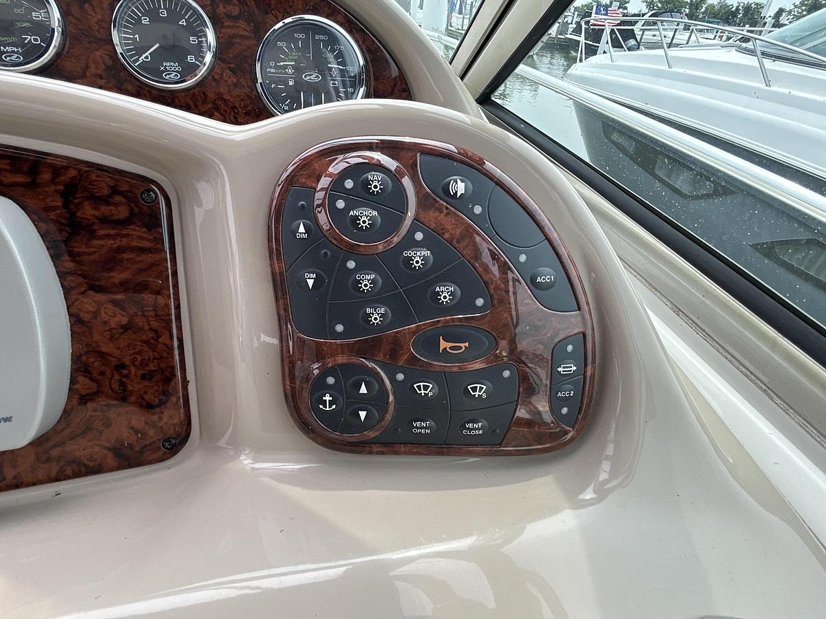 Used 2005 Sea Ray 320 Sundancer