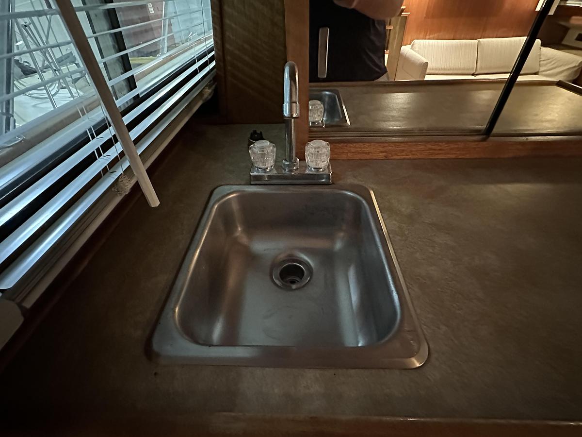 Used 1982 Egg Harbor 42 Aft Cabin Motor Yacht